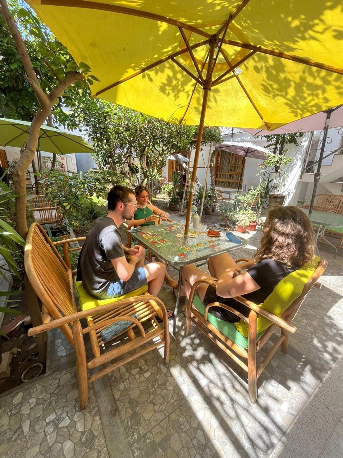 El Huerto Hostel Ica Luaran gambar
