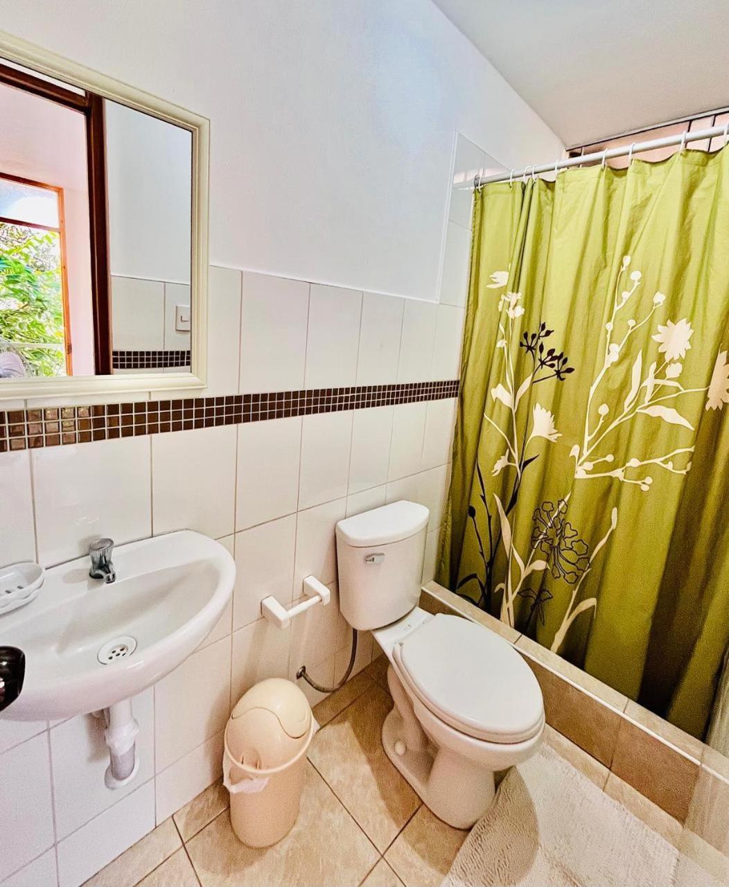 El Huerto Hostel Ica Bilik gambar